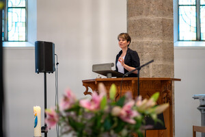 25_gottesdienst-morgen-17324_53595361149_o.jpg